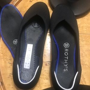 Rothys black halo flat